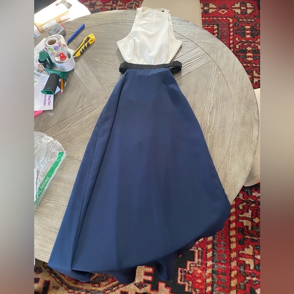 HALSTON 🤩 - Picture 4 of 8